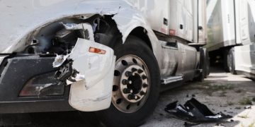 5 Times You Need Legal Assistance from a Truck Accident Attorney