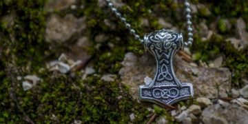 A Guide to the Best Viking Jewelry of 2023