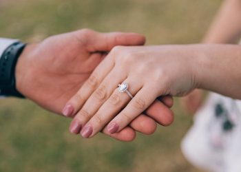 Creative And Unique Engagement Ring Ideas For 2023