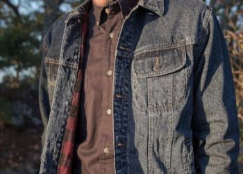 Embody the Country Look With Timeless Wrangler Apparel