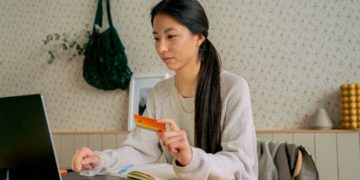 Essential Guide When You Apply for Credit Cards
