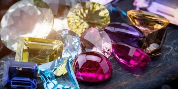 How to Shop for Quality Gems Online: A Guide for Beginners