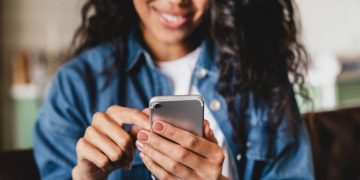 8 Tips For Writing Engaging Copy in Your Text Messages