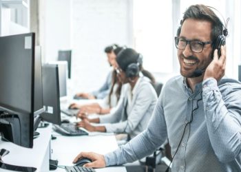How to Build Customer Support Teams