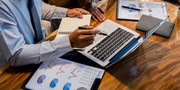 QuickBooks Bookkeeping: Pros and Cons