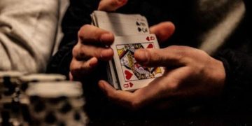 Why Cribbage Is a Top Card Game for Beginners