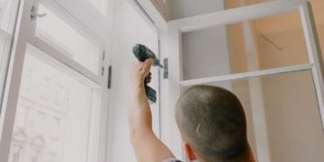 Why Landlords and Property Owners Need a Good Handyman