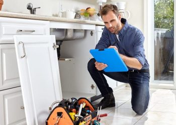 Why Should One Hire an Independent Restoration Company Service?