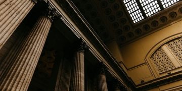 Navigating Independent Contractor Agreements in Illinois