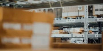What is an Automated Storage and Retrieval System? AS/RS Meaning and More 