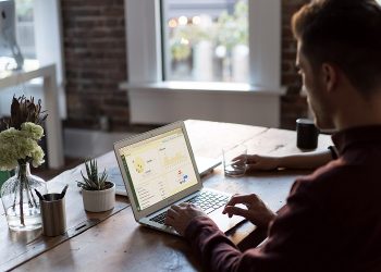 5 Apps To Help You Manage Money