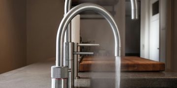 Make Your Kitchen Life Easier with Boiling and Chilled Water Taps