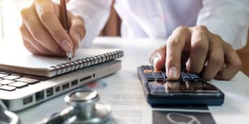 5 Tips for Optimizing Cash Flow in Your Health Care Business