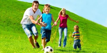 7 Outdoor Activities for Family Fun Close to Home This Summer