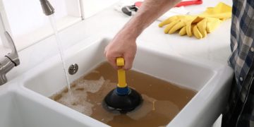 7 Tips and Tricks to Avoid Blocked Drains in the Bathroom