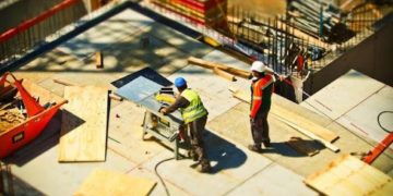 Important Questions to Ask Before Hiring a Construction Company