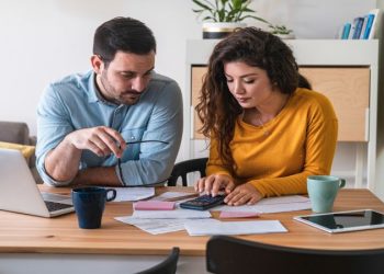 What Are The Pros and Cons Of Taking An Installment Loan?