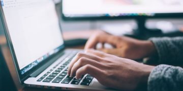 What is an Online People Search?