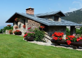 5 Ways to Make Your Home More Inviting This Summer