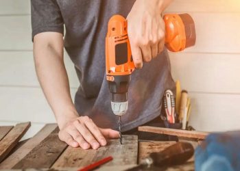 What are some tips for maintaining and caring for power tools to ensure their longevity?