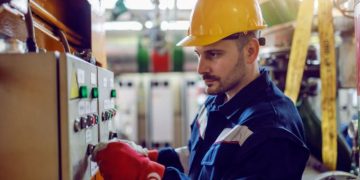 Electrical safety guidance for warehouse workers