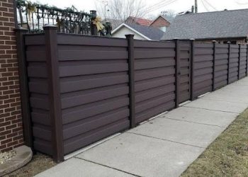 How to Choose a Fence for Your Rental Property 