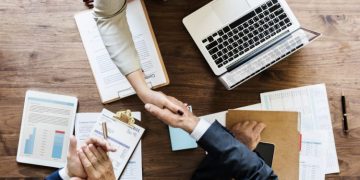 Know the Top Attributes of a Good Bookkeeper to Manage Your Company’s Finances