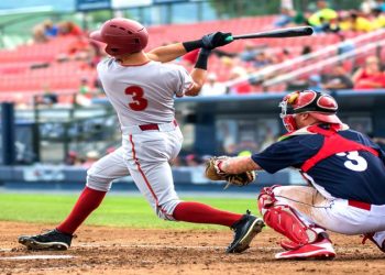 Professional Guidelines on How to Improve Batting Average in Softball