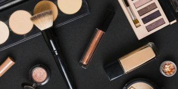 5 Jaw-Dropping Tech Innovations Revolutionizing the Beauty Industry in 2023