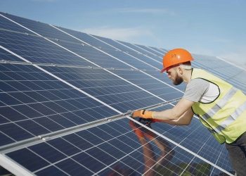 Benefits of Hiring a Solar Installer in Gold Coast for Your Home