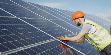 Benefits of Hiring a Solar Installer in Gold Coast for Your Home