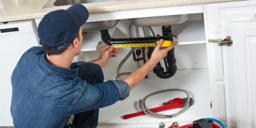 How to Choose the Right Geelong Plumber for Your Home or Business