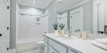 13 simple tips to spruce up an outdated bathroom