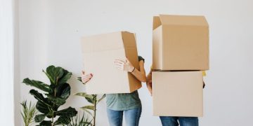 8 ECO-FRIENDLY TIPS FOR AN ENVIRONMENTALLY CONSCIOUS MOVE