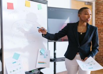 Crafting an Investor Pitch Deck: Key Strategies for Success