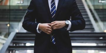 Dressing for Confidence: How to Dress up Yourself to Feel Amazing