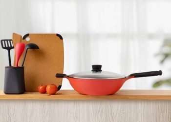 Non-Stick Pan Manufacturers: Crafting the Perfect Culinary Companion