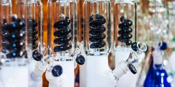 Materials Matter: Exploring Different Types of Bong Manufacturing Materials