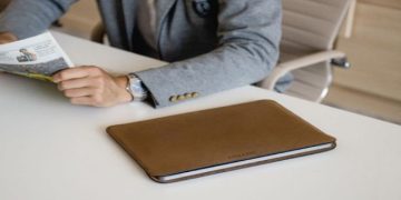 Why is it worth using a laptop case?