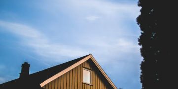 How A New Roof and Siding Can Dramatically Enhance Resale Value and Curb Appeal 