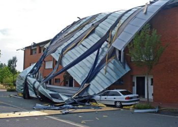 What Landlords Need to Know About Roof Insurance Claims
