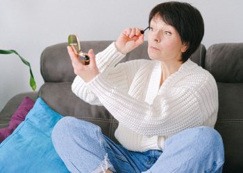 A Guide to Beauty Tips for Seniors