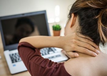Addressing Neck Pain: From Sleep Habits To Daily Activities