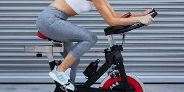 How to Use an Exercise Bike for Toning Your Legs