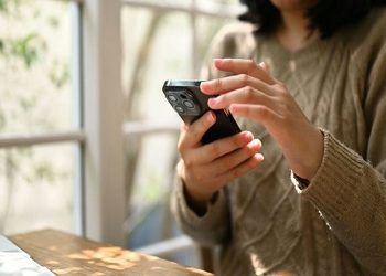 How to See What Someone Is Doing on Their Phone