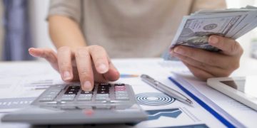 3 Tips to Mastering the Art of Money Management