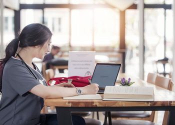 Are Online Nursing Courses Right for You?