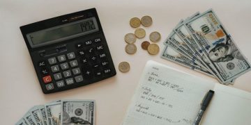 Building Financial Resilience: 10 Tips for Saving and Budgeting