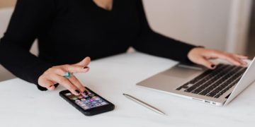 Mobile SEO: Adapting to the Mobile-First Index