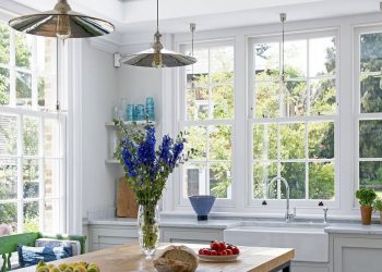 A Complete Guide to Choosing the Perfect Sash Window Expert